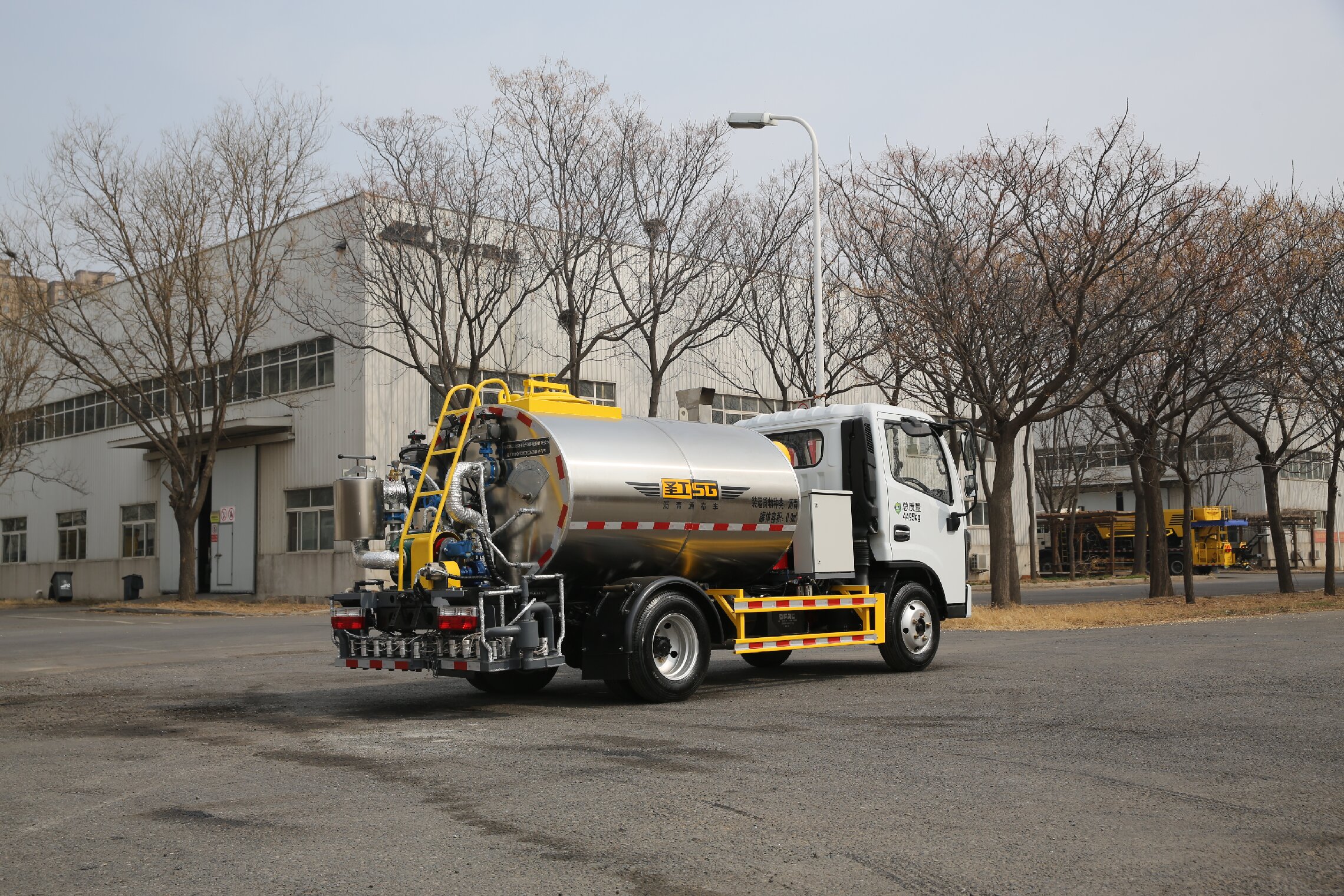 3方智能型HGY5040GLQD6蓝牌沥青洒布车