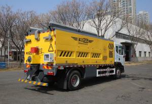 HGY5181TXB保温储料式路面养护车
